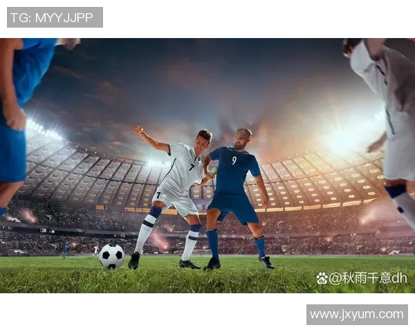 球星风采尽显绿茵激情扑克牌式足球画面展示 球星风采尽显绿茵激情扑克牌式足球画面展示