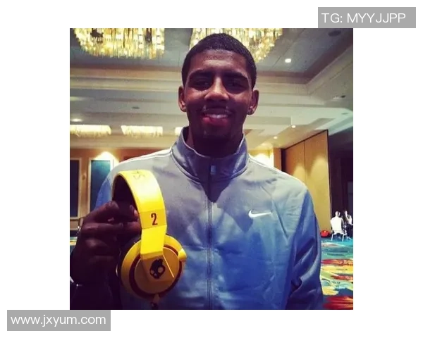 足球巨星微信头像揭秘：最具魅力的男性球员形象与背后故事分析